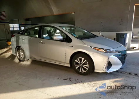 2017 Toyota Prius Prime из США, поврежденный, VIN JTDKARFP0H3021357